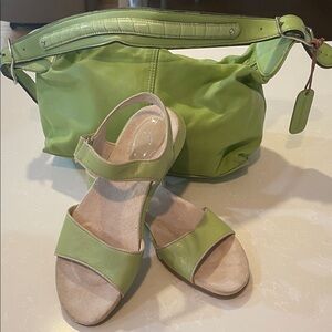 Easy Spirit Light Green Women's Sandals and Matching Liz Claiborne Leather Bag